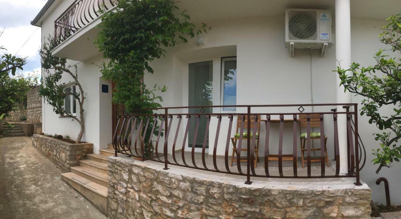 Guest House Nikola Bozava Exterior photo